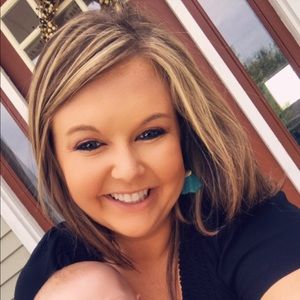 Meet your Posher, Whitney